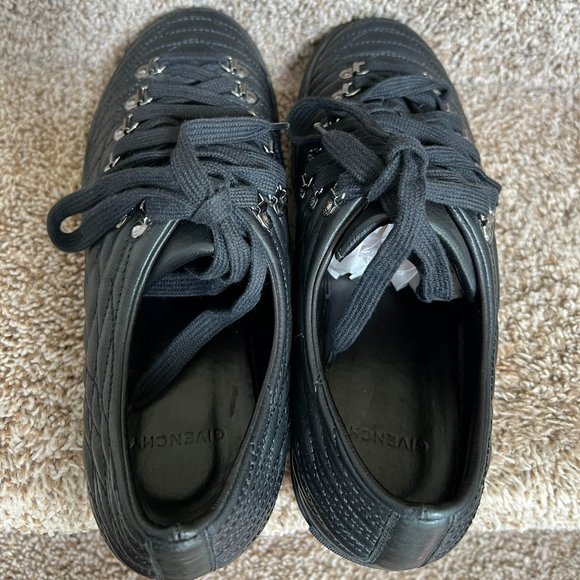 Givenchy Unisex Black Embossed Sneaker Shoes G2927 main image 9